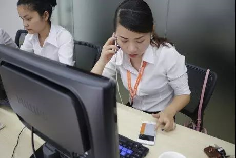 房產(chǎn)中介真的不只是帶看幾次房子就收幾萬塊中介費(fèi)，我們做的是服務(wù)！