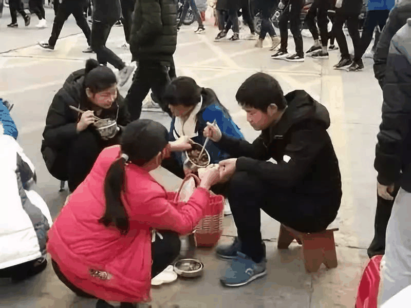 教育的真相：每個優(yōu)秀孩子的背后，都是父母的奮力托舉！