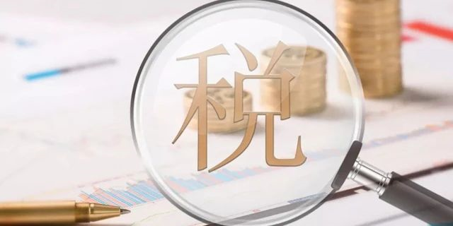 住宅70年，公寓40年，別墅50年，商業(yè)40年，到期后可以續(xù)期，不需申請(qǐng)，無(wú)前置條件，更不影響交易！